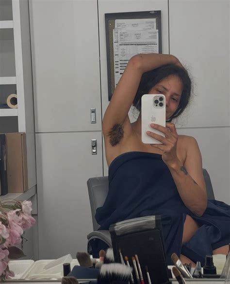 halle berrys tits|Halle Berry Posed Topless with Tattoos in Mirror Selfie